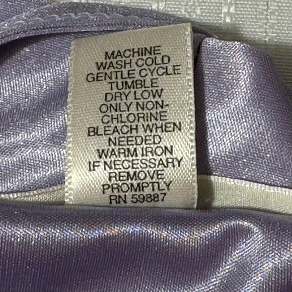 VICTORIA'S SECRET Silky Long Robe Lavender Medium 100% Polyester Soft Romantic - Picture 4 of 7